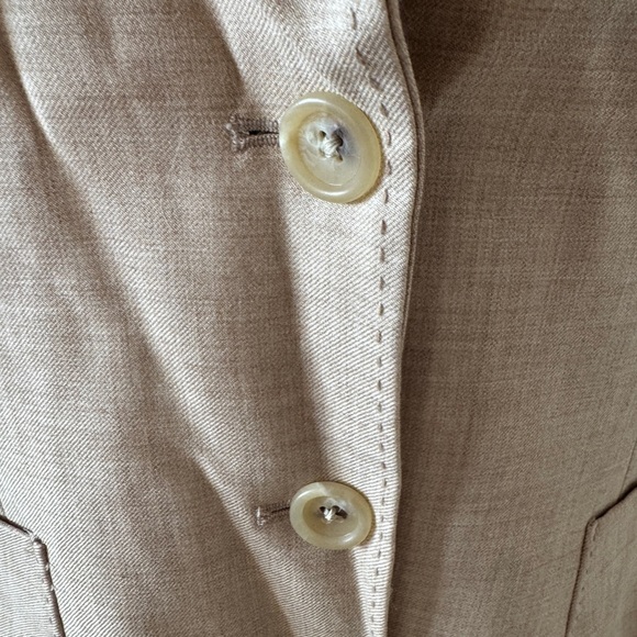 Banana Republic women’s size 6, cream wool/silk blazer jacket - Picture 4 of 6